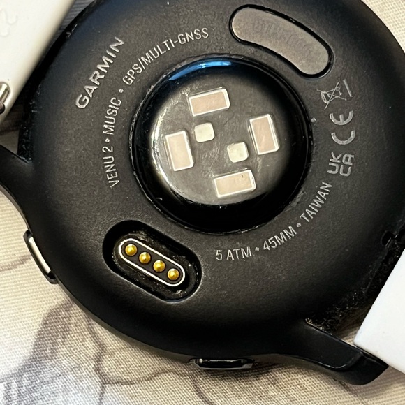 GARMIN VENU 2 with three straps - Picture 8 of 16